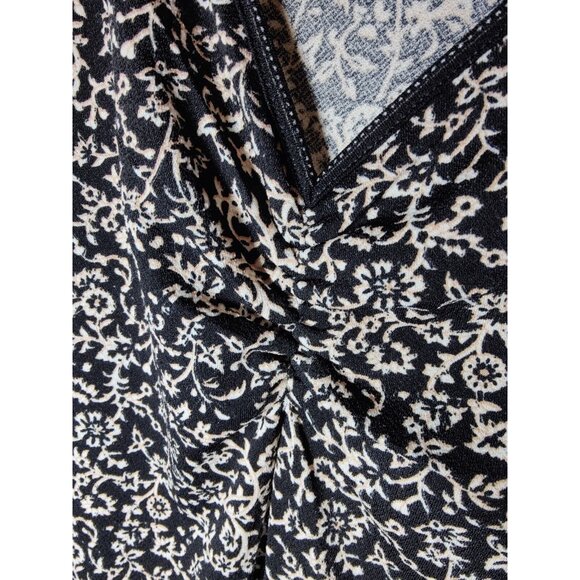 Max Studio Black White Floral Long Sleeve Deep-V-Neck Stretch Peasant Blouse 2X - Picture 3 of 8